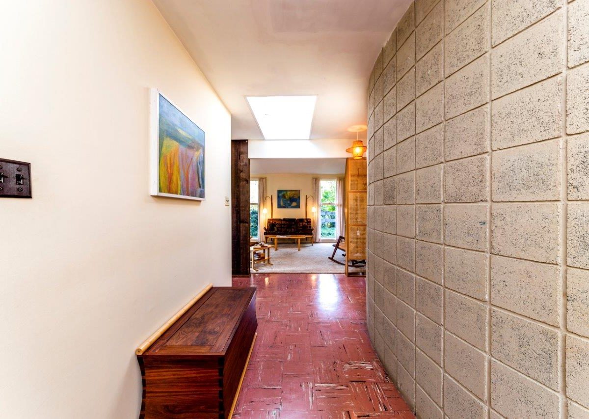 1138 Handsworth Road, North Vancouver, V7R 2A8