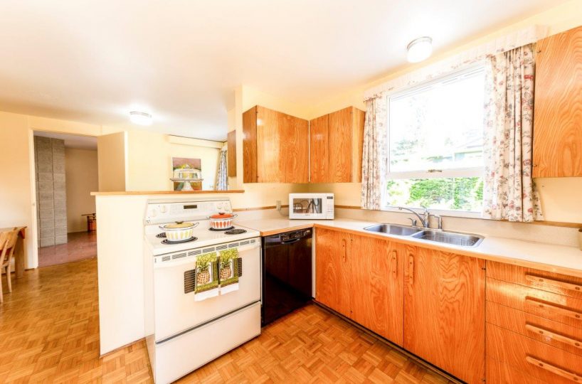1138 Handsworth Road, North Vancouver, V7R 2A8