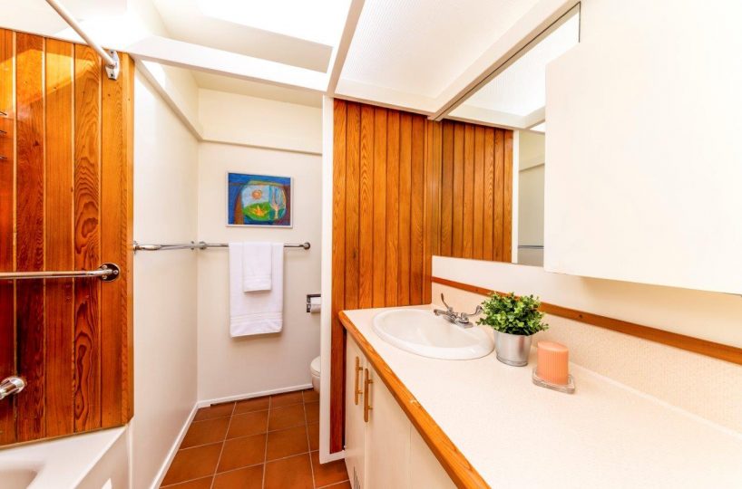 1138 Handsworth Road, North Vancouver, V7R 2A8