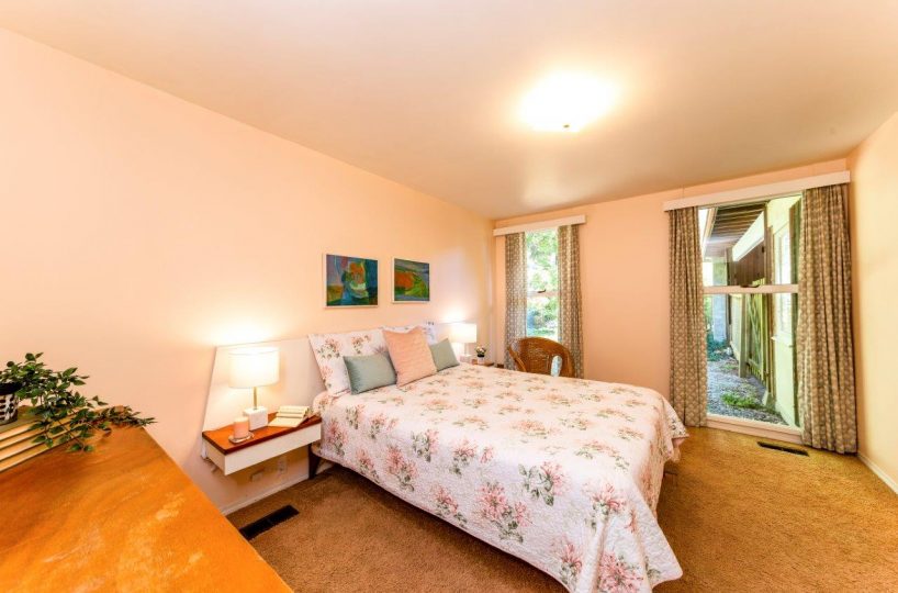 1138 Handsworth Road, North Vancouver, V7R 2A8