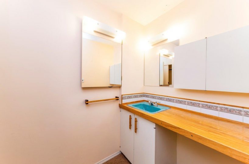1138 Handsworth Road, North Vancouver, V7R 2A8