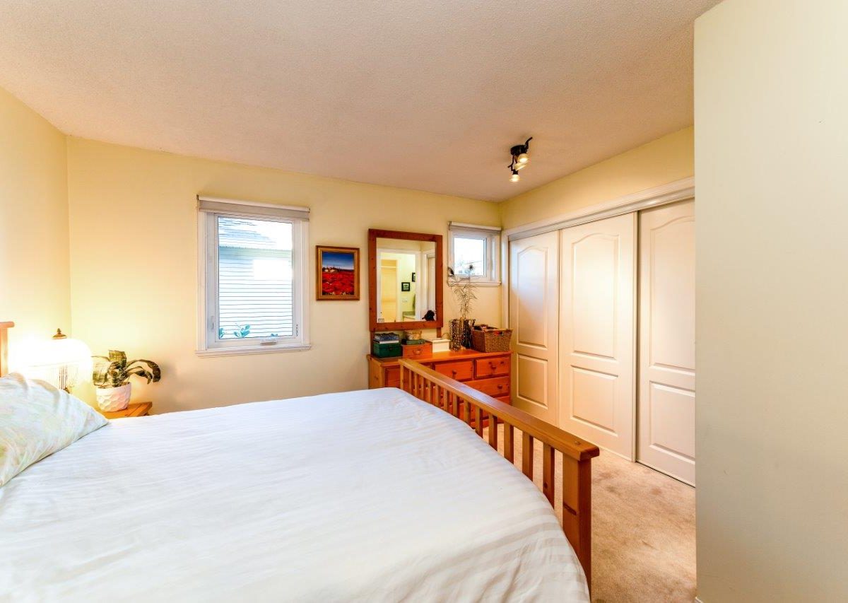 205 1523 Bowser Ave, North Vancouver, BC, V7P 2Y4 Vista Realty