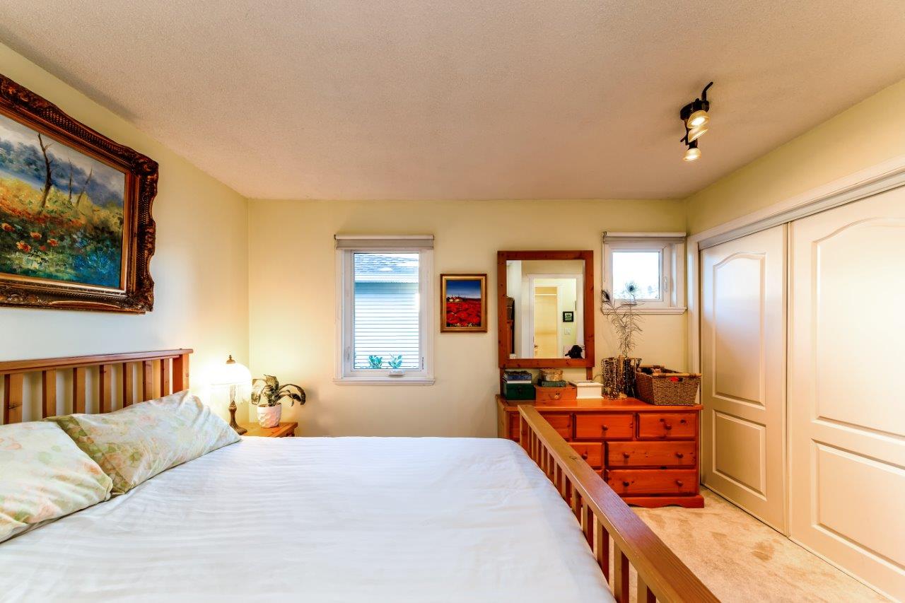 205 1523 Bowser Ave, North Vancouver, BC, V7P 2Y4 Vista Realty