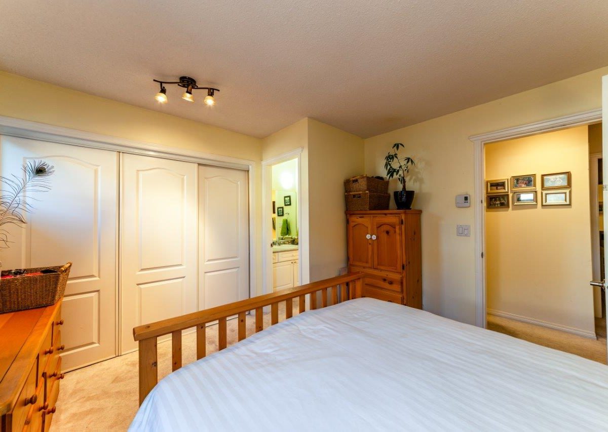 205 1523 Bowser Ave, North Vancouver, BC, V7P 2Y4 Vista Realty