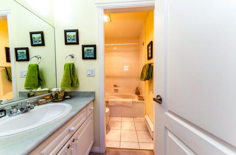 #205 - 1523 Bowser Ave, North Vancouver, BC, V7P 2Y4