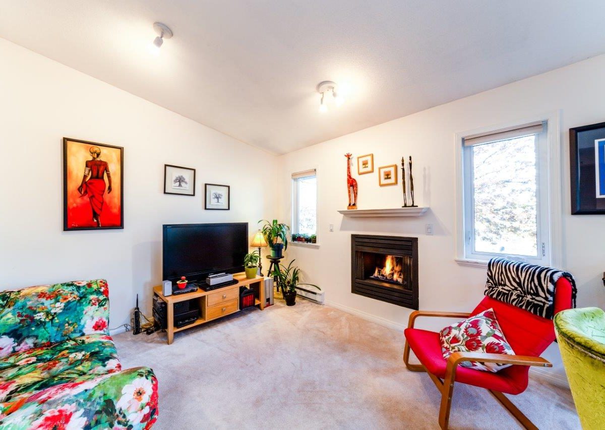 205 1523 Bowser Ave, North Vancouver, BC, V7P 2Y4 Vista Realty