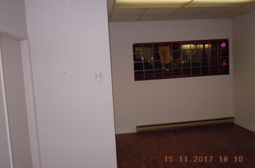 # 6 - 650 Clyde Ave. West Vancouver Office space