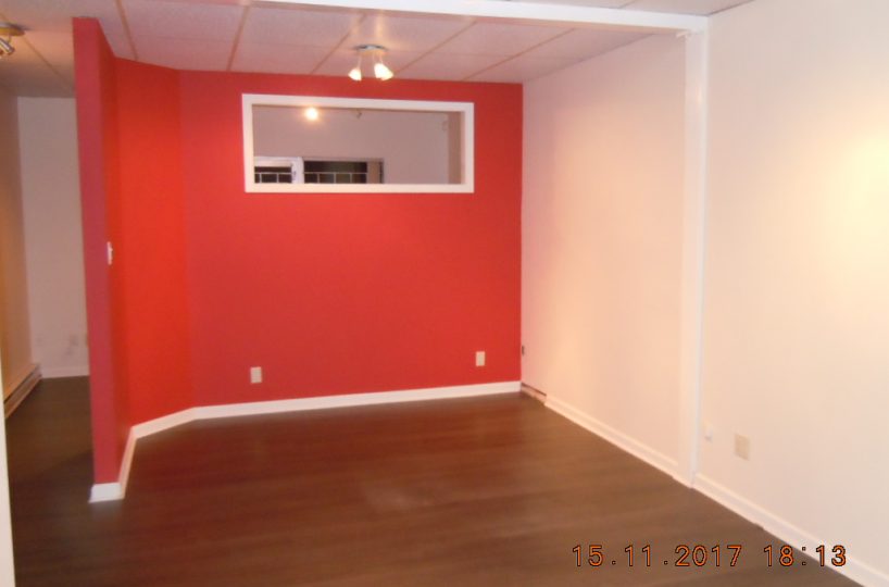 # 6 - 650 Clyde Ave. West Vancouver Office space