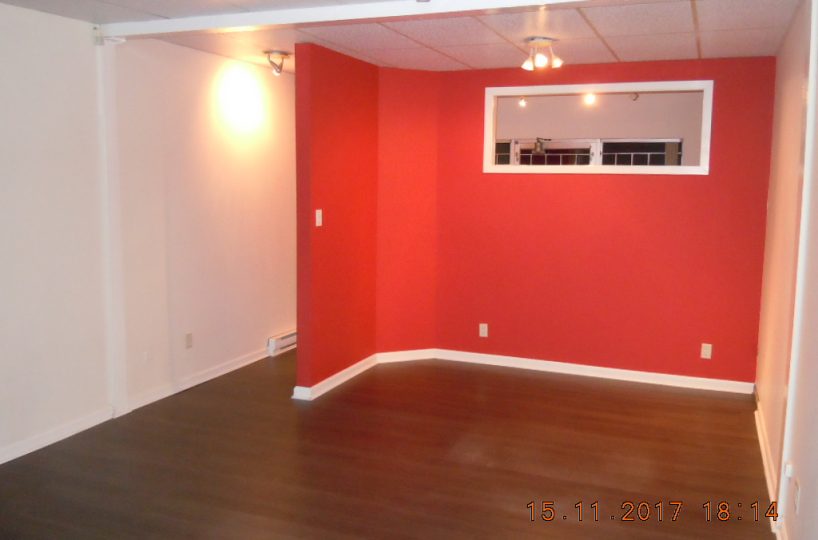 # 6 - 650 Clyde Ave. West Vancouver Office space