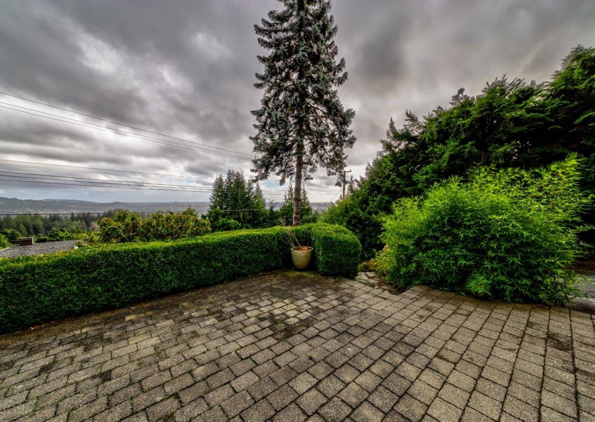 68 Bonnymuir Drive, West Vancouver BC V7S 1L2