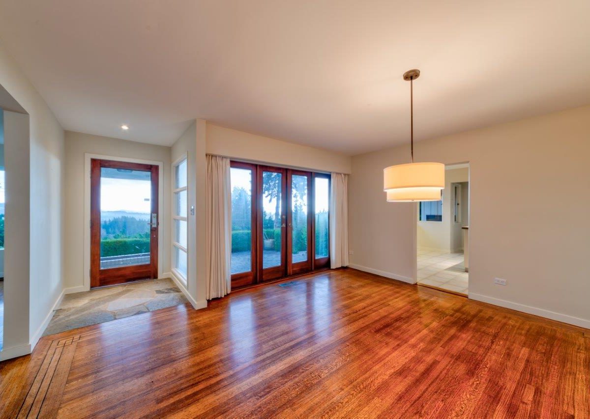 68 Bonnymuir Drive, West Vancouver BC V7S 1L2
