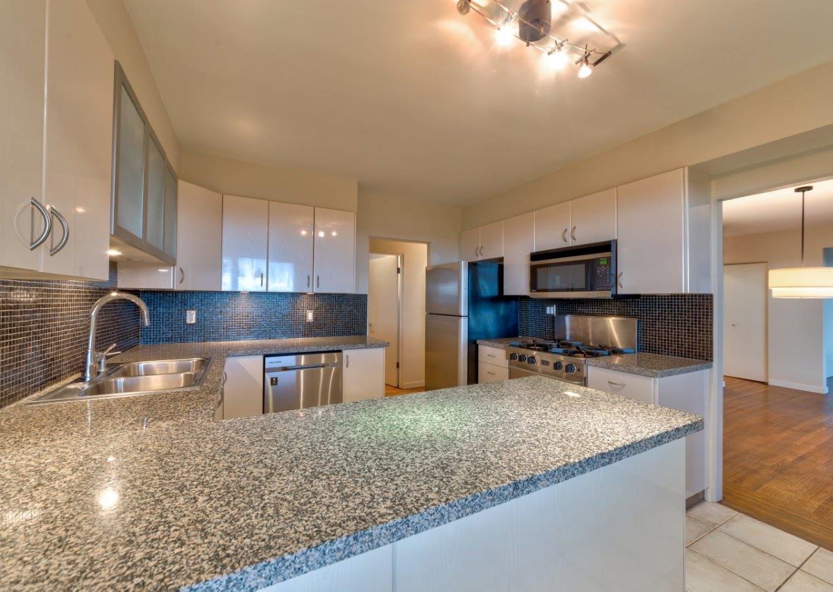 68 Bonnymuir Drive, West Vancouver BC V7S 1L2