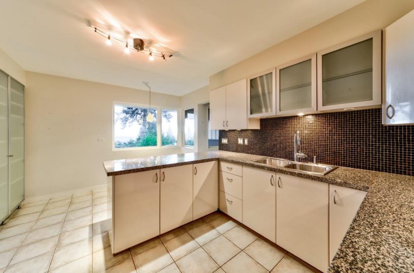 68 Bonnymuir Drive, West Vancouver BC V7S 1L2