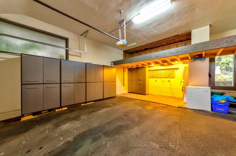 68 Bonnymuir Drive, West Vancouver BC V7S 1L2