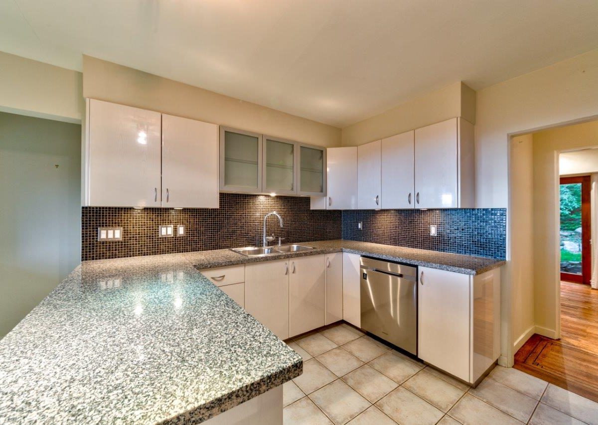 68 Bonnymuir Drive, West Vancouver BC V7S 1L2