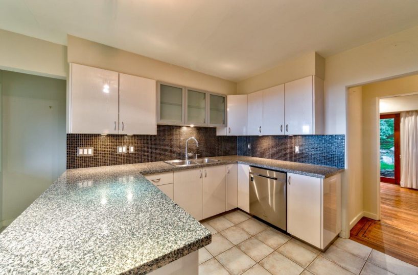 68 Bonnymuir Drive, West Vancouver BC V7S 1L2