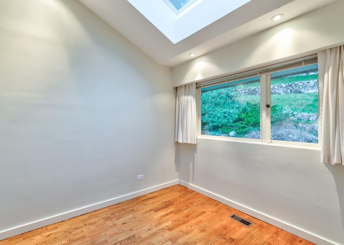 68 Bonnymuir Drive, West Vancouver BC V7S 1L2