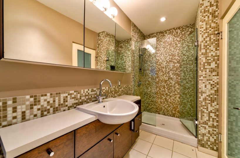 68 Bonnymuir Drive, West Vancouver BC V7S 1L2