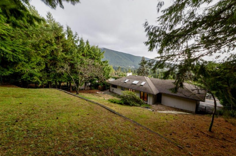 68 Bonnymuir Drive, West Vancouver BC V7S 1L2