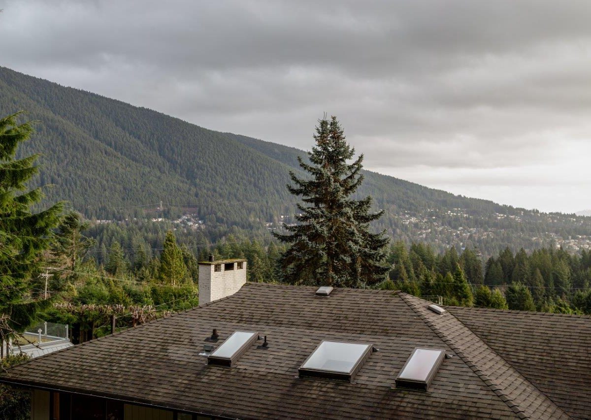 68 Bonnymuir Drive, West Vancouver BC V7S 1L2