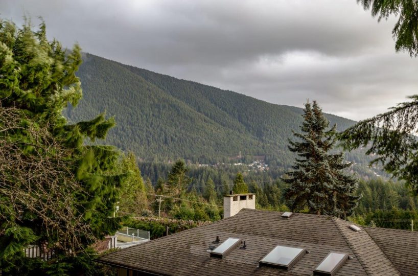 68 Bonnymuir Drive, West Vancouver BC V7S 1L2