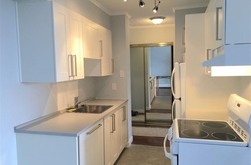 2009 - 2016 Fullerton Ave., North Vancouver, BC V7P 3E6