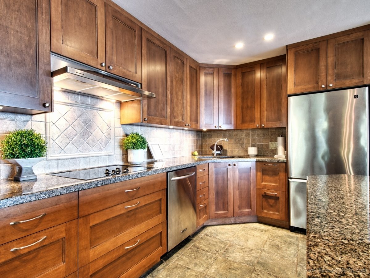 #30 – 2250 Folkestone Way, West Vancouver BC V7S 2X7