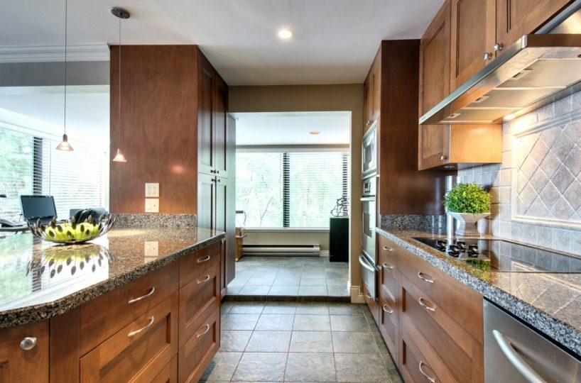 #30 – 2250 Folkestone Way, West Vancouver BC V7S 2X7