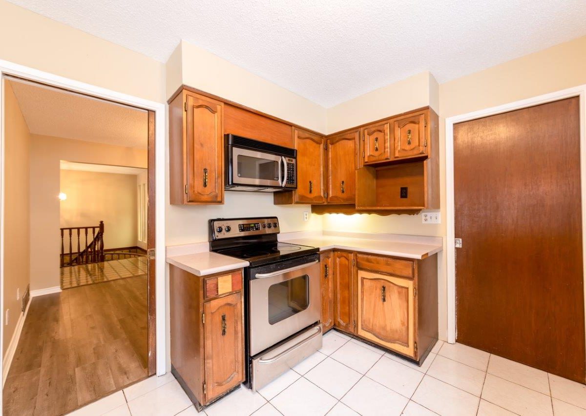 Upper Level of 389 East Braemar, North Vancouver, V7N 1R2