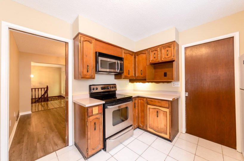 Upper Level of 389 East Braemar, North Vancouver, V7N 1R2