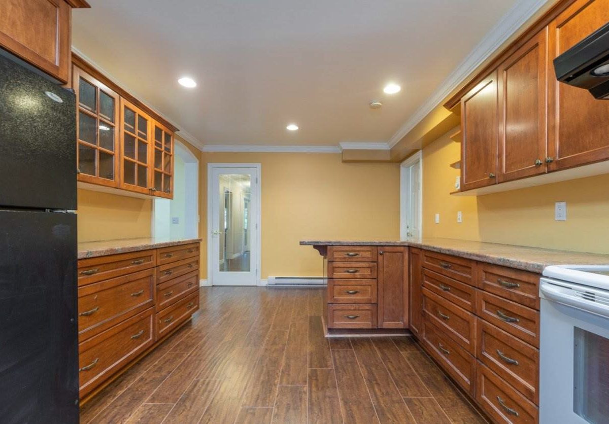 5651 Keith Road, West Vancouver, BC V7W 2N4