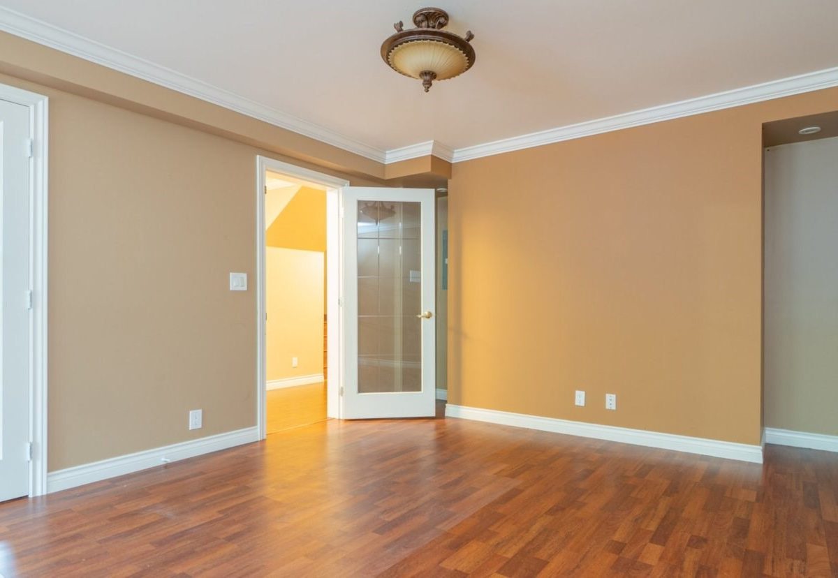 5651 Keith Road, West Vancouver, BC V7W 2N4