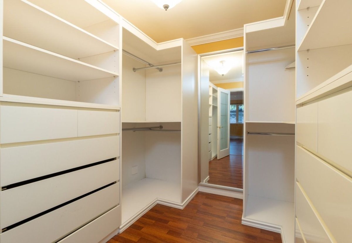 5651 Keith Road, West Vancouver, BC V7W 2N4