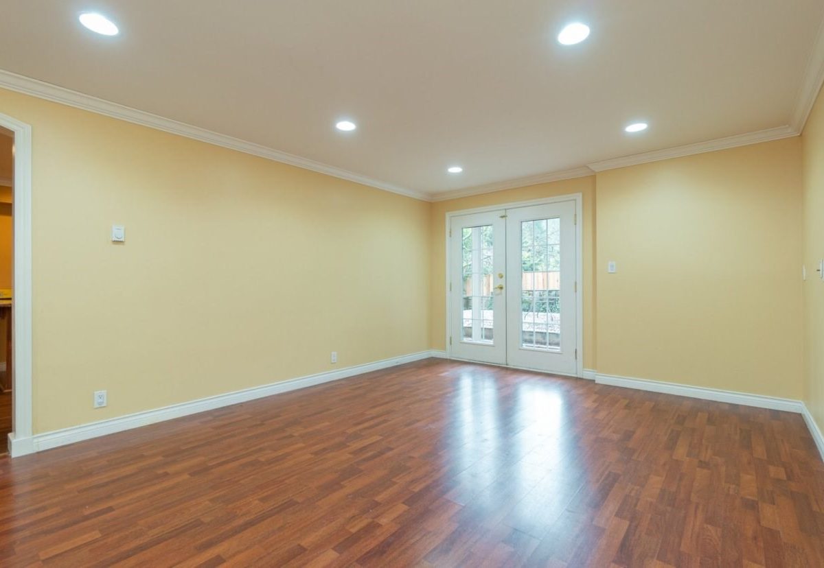 5651 Keith Road, West Vancouver, BC V7W 2N4
