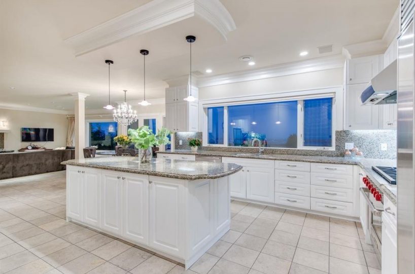 1132 Hillside Road, West Vancouver BC V7S 2G4