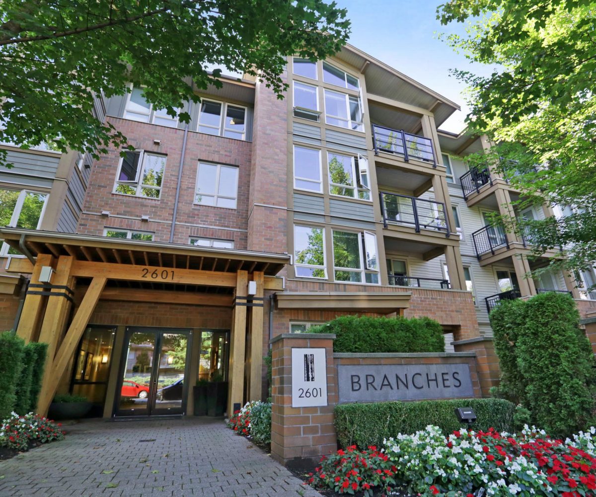 #406 – 2601 Whiteley Court, North Vancouver BC V7J 2R7