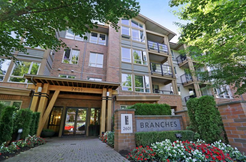 #406 – 2601 Whiteley Court, North Vancouver BC V7J 2R7