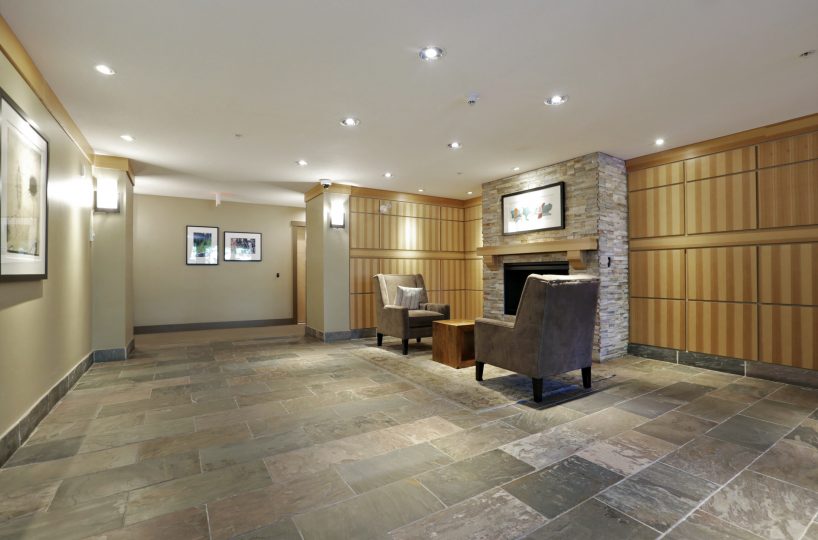 #406 – 2601 Whiteley Court, North Vancouver BC V7J 2R7