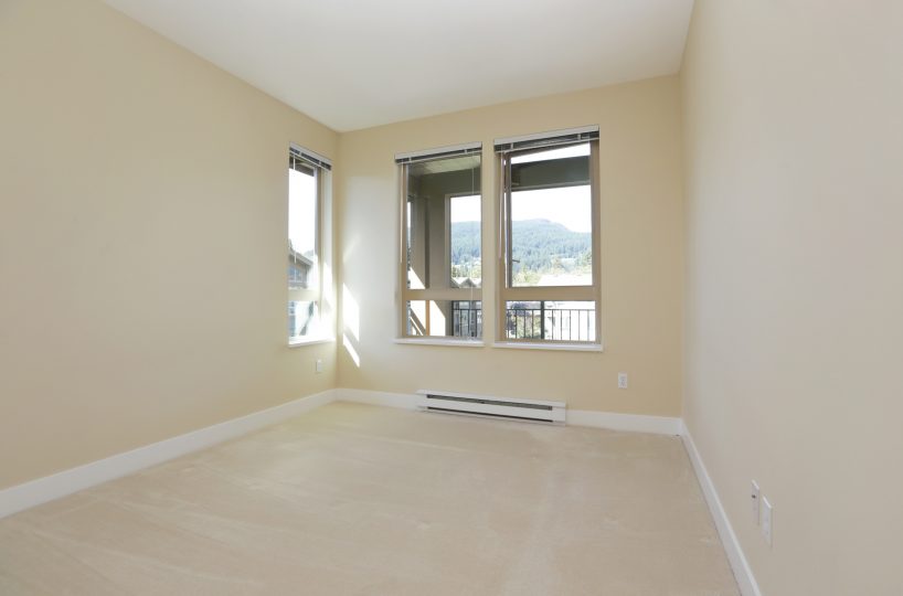 #406 – 2601 Whiteley Court, North Vancouver BC V7J 2R7