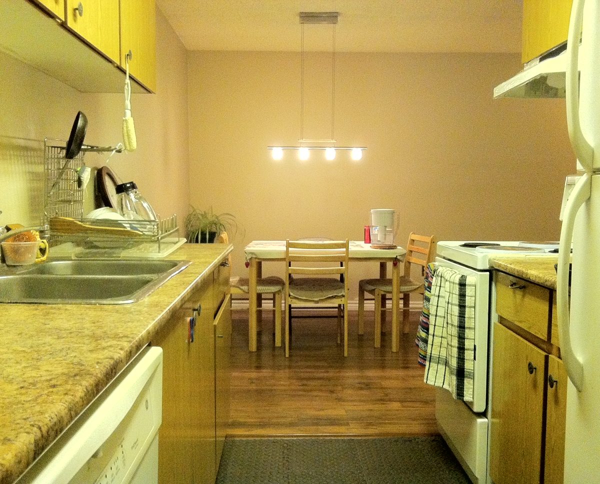 #304-809 West 16th Street, North Vancouver, BC, V7P 1R2