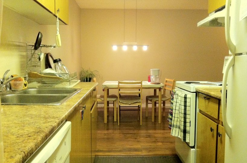 #304-809 West 16th Street, North Vancouver, BC, V7P 1R2