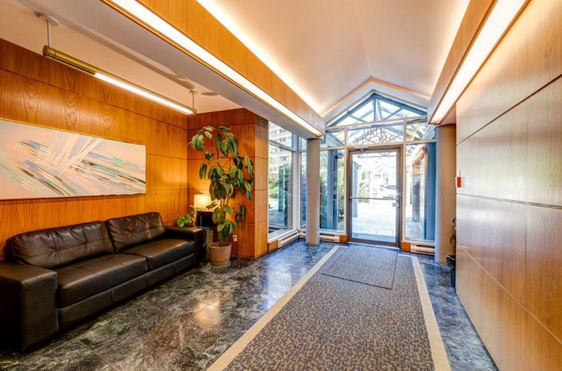 1001 - 2120 Argyle Avenue, West Vancouver BC V7V 1A4
