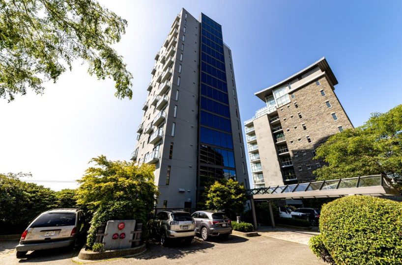 1001 - 2120 Argyle Avenue, West Vancouver BC V7V 1A4