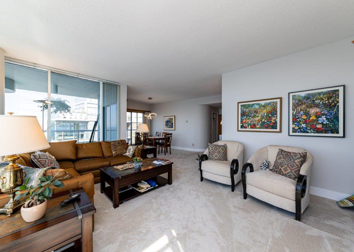 1001 - 2120 Argyle Avenue, West Vancouver BC V7V 1A4