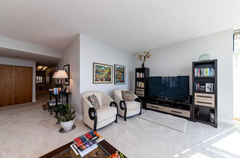 1001 - 2120 Argyle Avenue, West Vancouver BC V7V 1A4