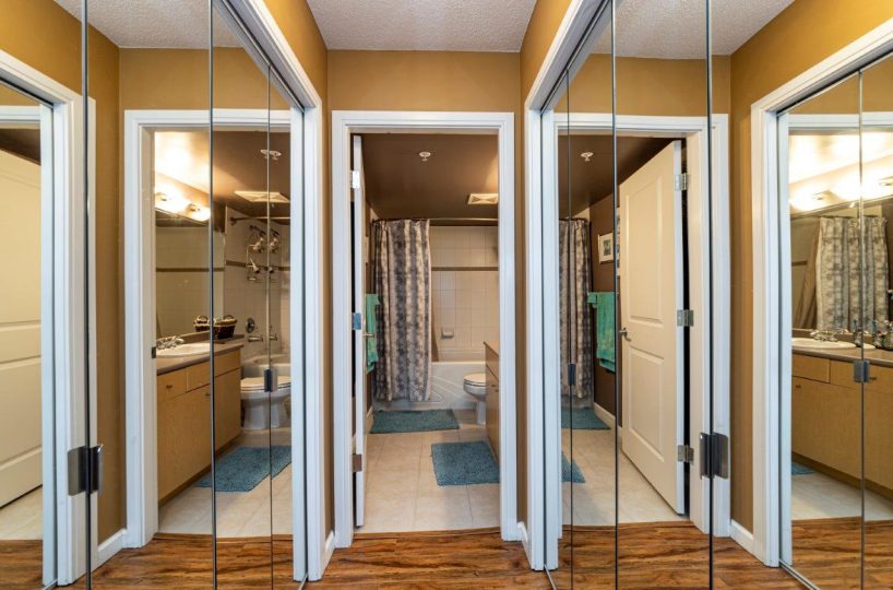 #301 - 4388 Buchanan St., Burnaby, BC, V5C 6R8