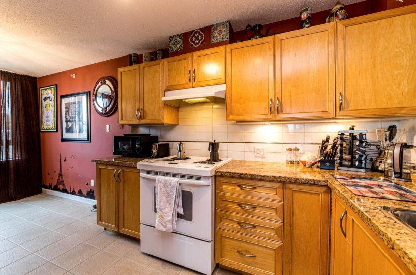 #301 - 4388 Buchanan St., Burnaby, BC, V5C 6R8