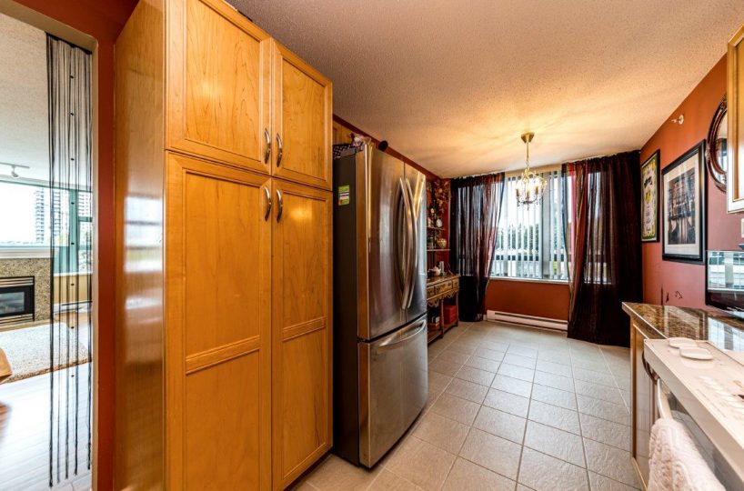 #301 - 4388 Buchanan St., Burnaby, BC, V5C 6R8