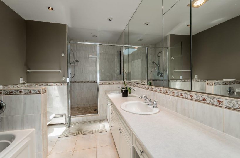 1375 Tyrol Road, West Vancouver BC V7S 2L5