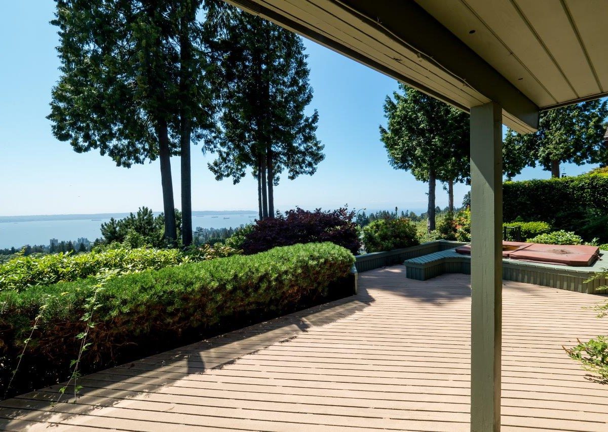 1375 Tyrol Road, West Vancouver BC V7S 2L5